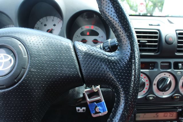 Used 2001 Toyota MR2 RWD image 19