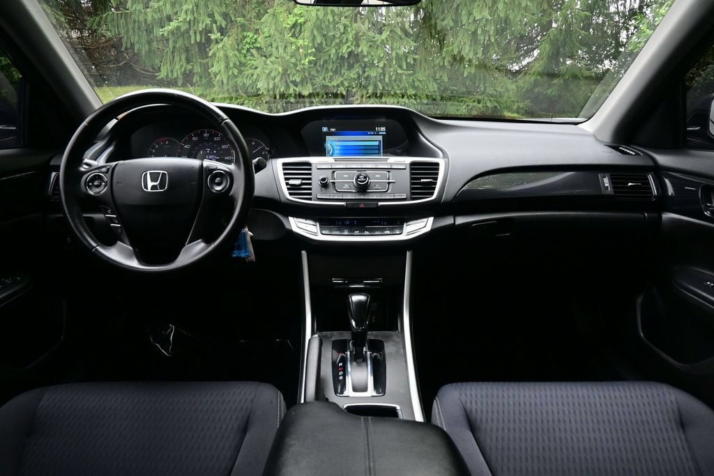 Used 2015 Honda Accord Sport image 32