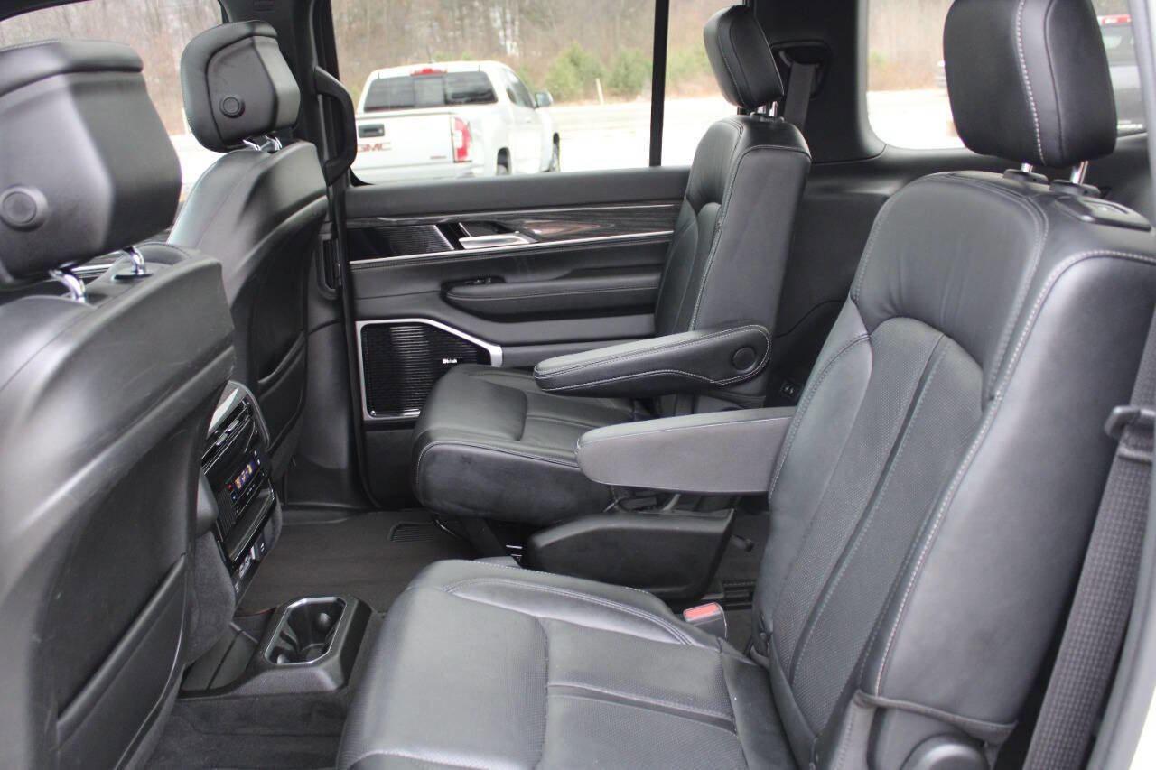 Used 2022 Jeep Wagoneer Series III w/ Premium Group I image 40