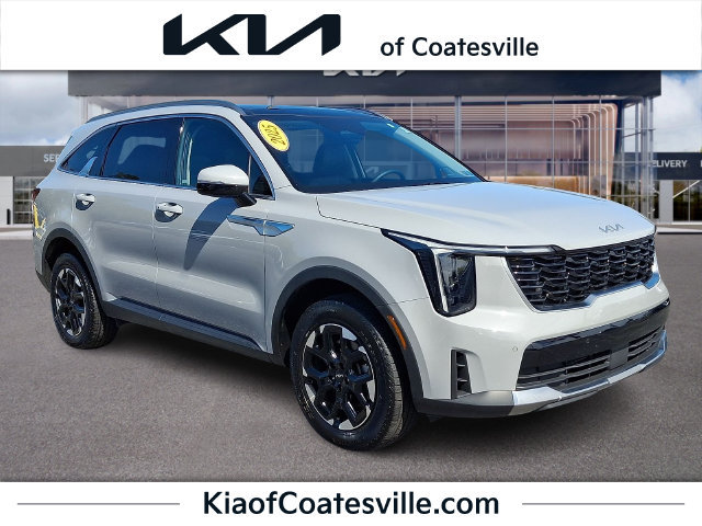 Certified 2025 Kia Sorento S w/ Panoramic Sunroof Package