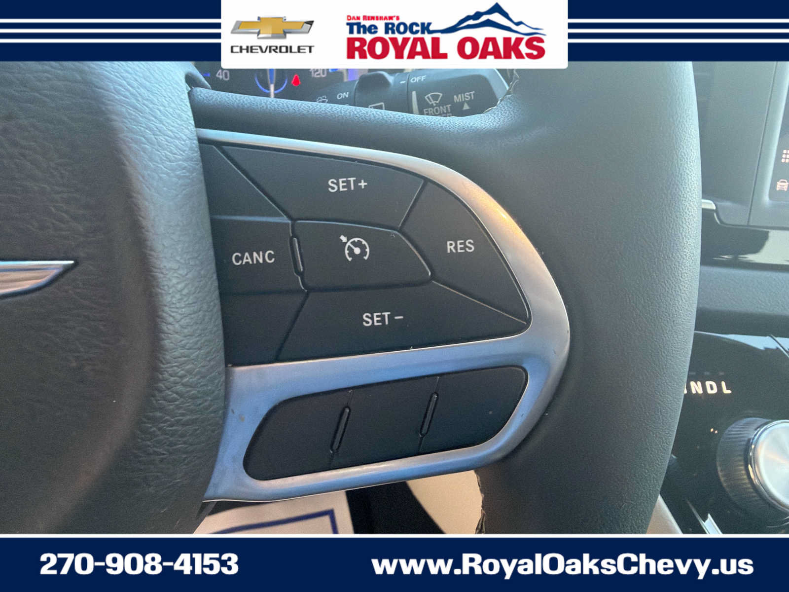 Used 2023 Chrysler Voyager LX FWD image 17