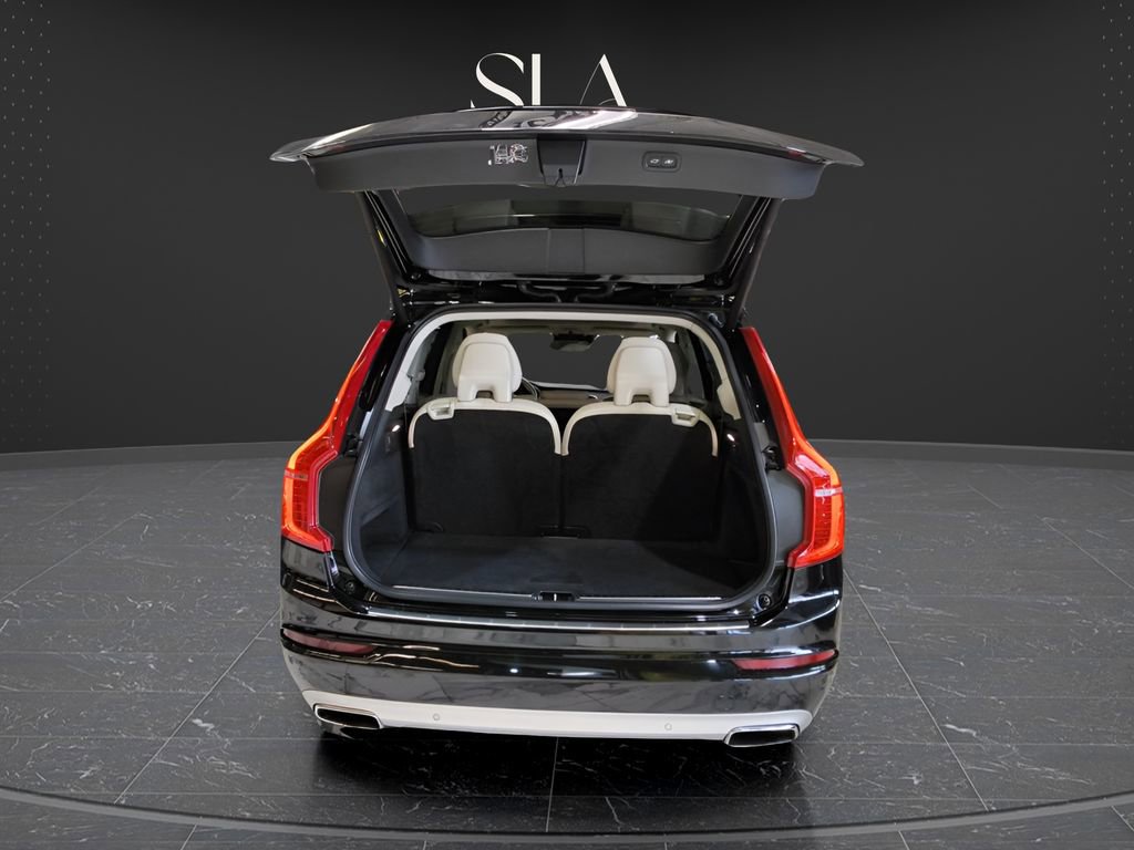 Used 2021 Volvo XC90 T6 Momentum w/ Climate Package AWD/4WD image 7