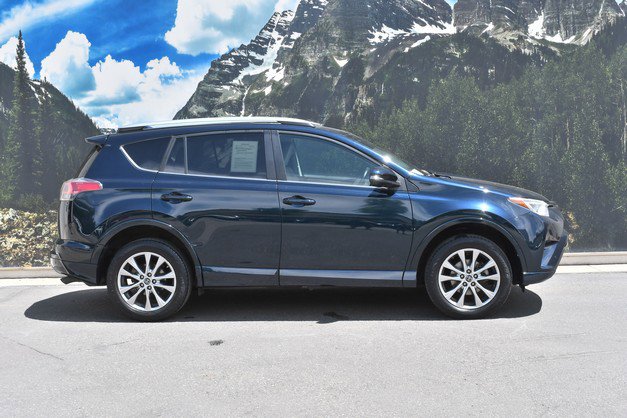 Used 2018 Toyota RAV4 Platinum AWD/4WD image 2