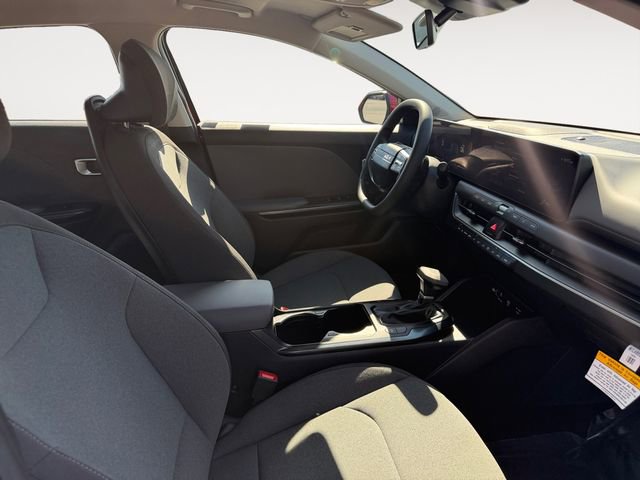 Used 2025 Kia K4 LXS image 12