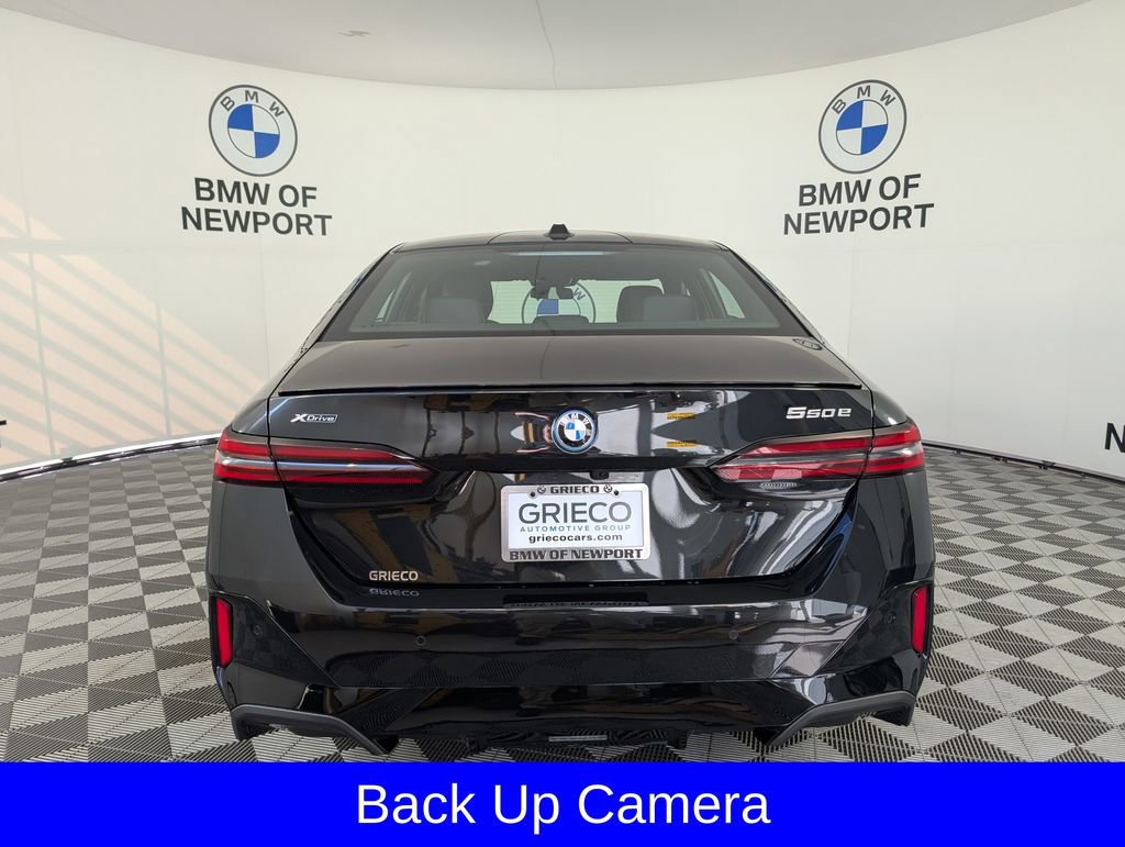Certified 2026 BMW 550e xDrive image 7