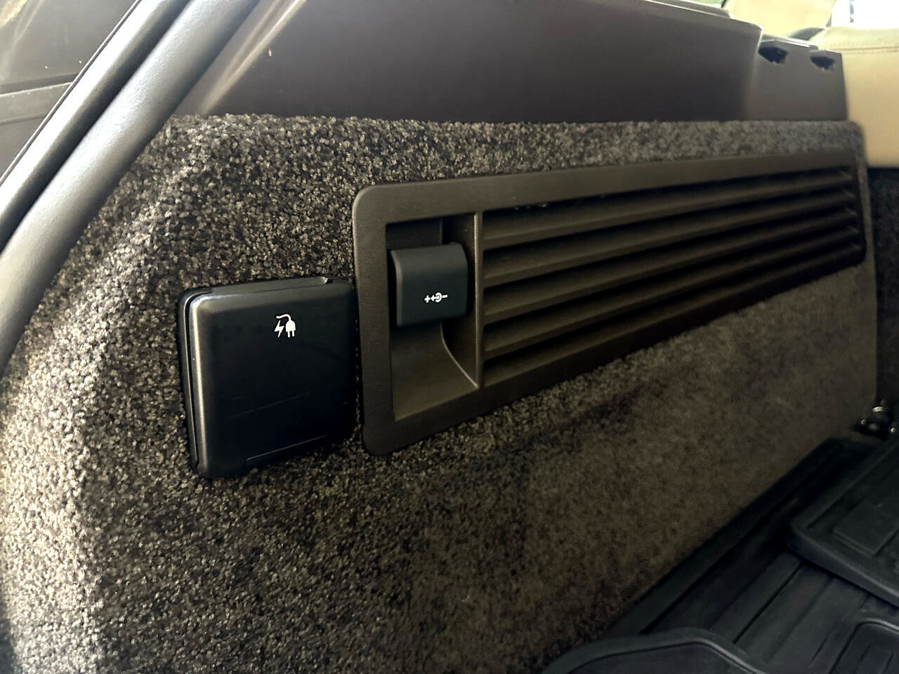 Used 2018 Land Rover Range Rover Supercharged image 15