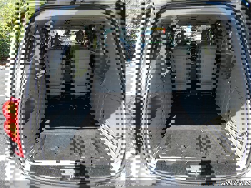 Used 2011 Dodge Grand Caravan Mainstreet w/ PWR Convenience Group FWD image 15