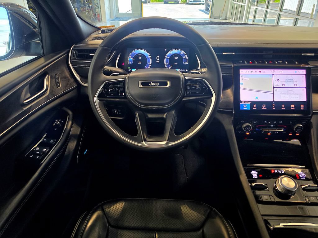 Used 2023 Jeep Grand Cherokee L Overland AWD/4WD image 18