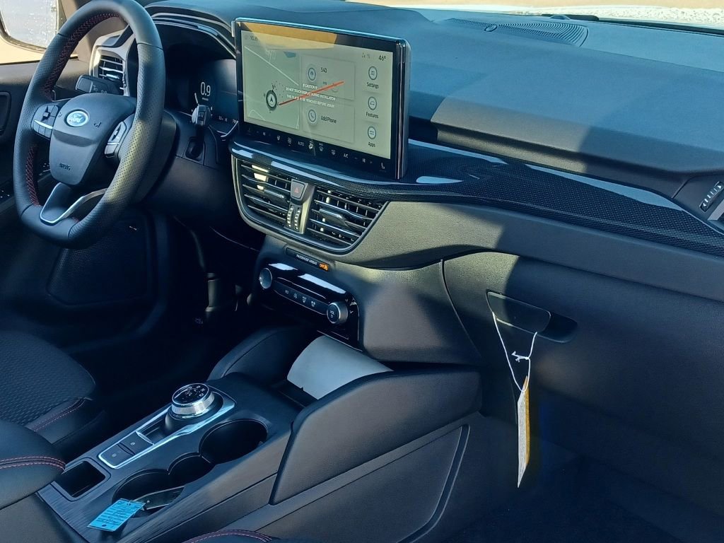 Used 2024 Ford Escape ST-Line Select w/ Tech Pack #2 image 9