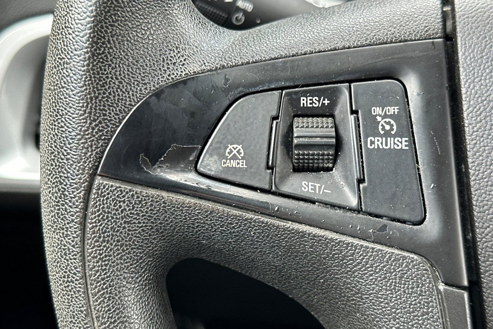 Used 2013 Chevrolet Equinox LS AWD/4WD image 24