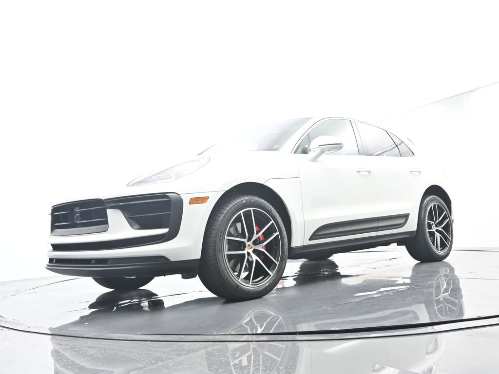 Certified 2023 Porsche Macan S AWD/4WD image 45