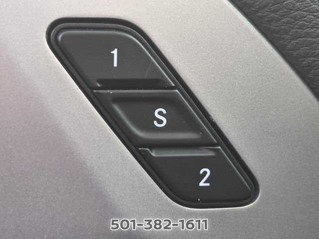 Used 2026 Chrysler Pacifica Limited w/ Uconnect Theater Family Group FWD image 37