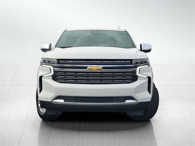 Used 2023 Chevrolet Suburban Premier image 2