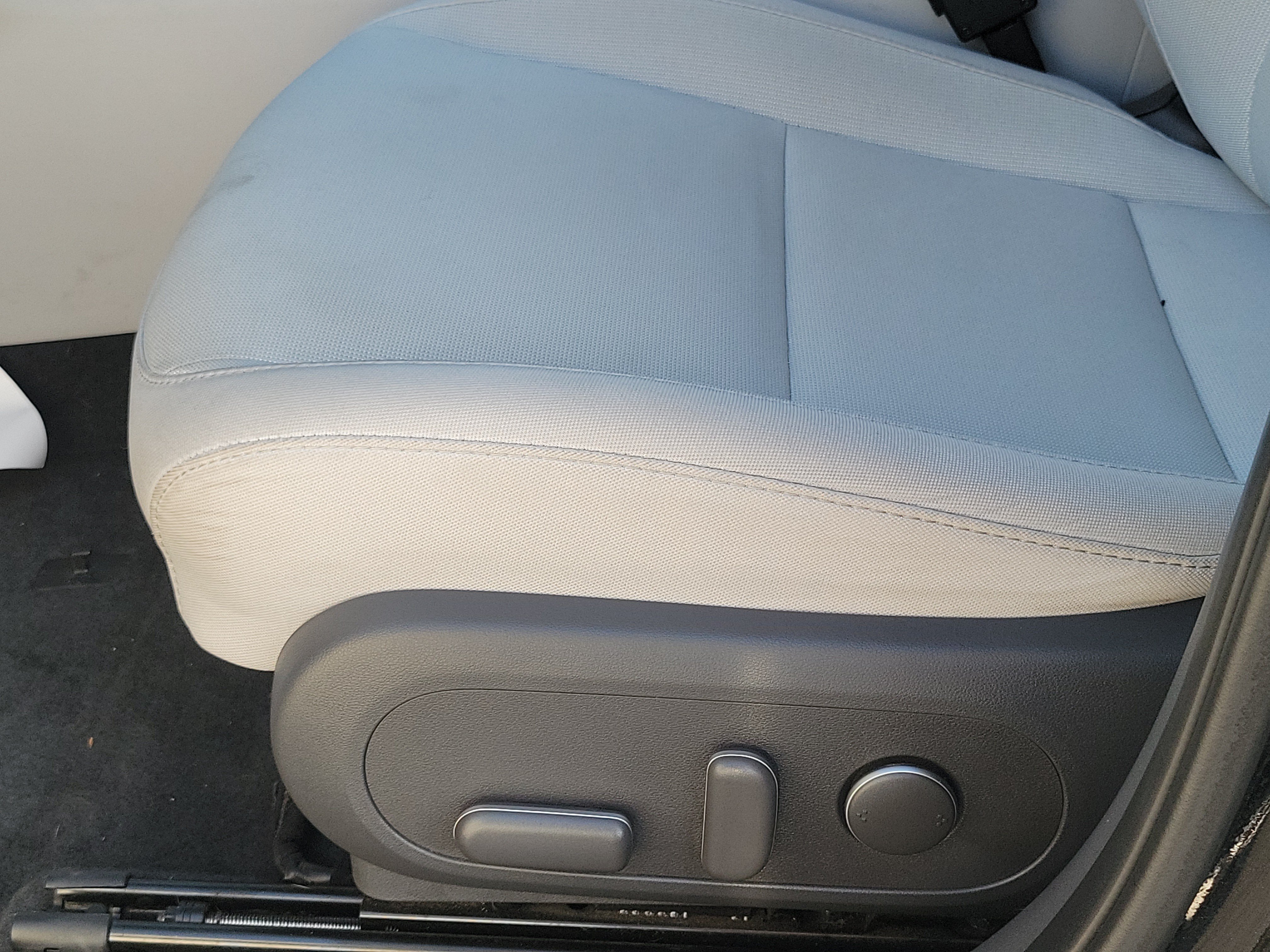 Certified 2024 Hyundai Kona SEL FWD image 20