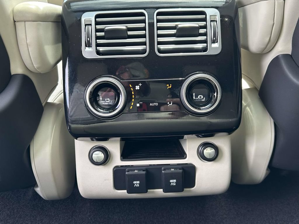 Used 2019 Land Rover Range Rover HSE AWD/4WD image 13
