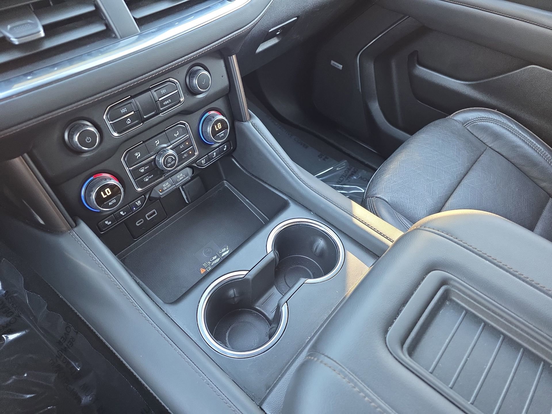 Used 2024 Chevrolet Tahoe High Country image 25