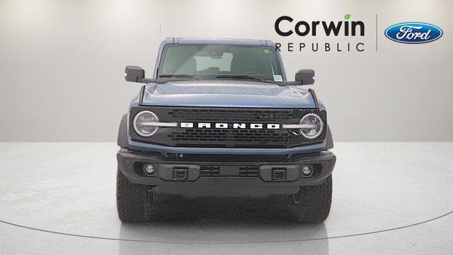 New 2025 Ford Bronco Badlands image 2