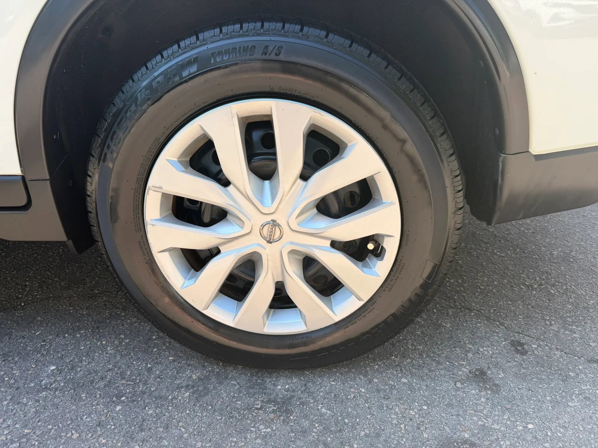 Used 2017 Nissan Rogue S FWD image 29
