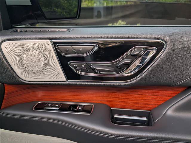Used 2024 Lincoln Navigator Reserve AWD/4WD image 16