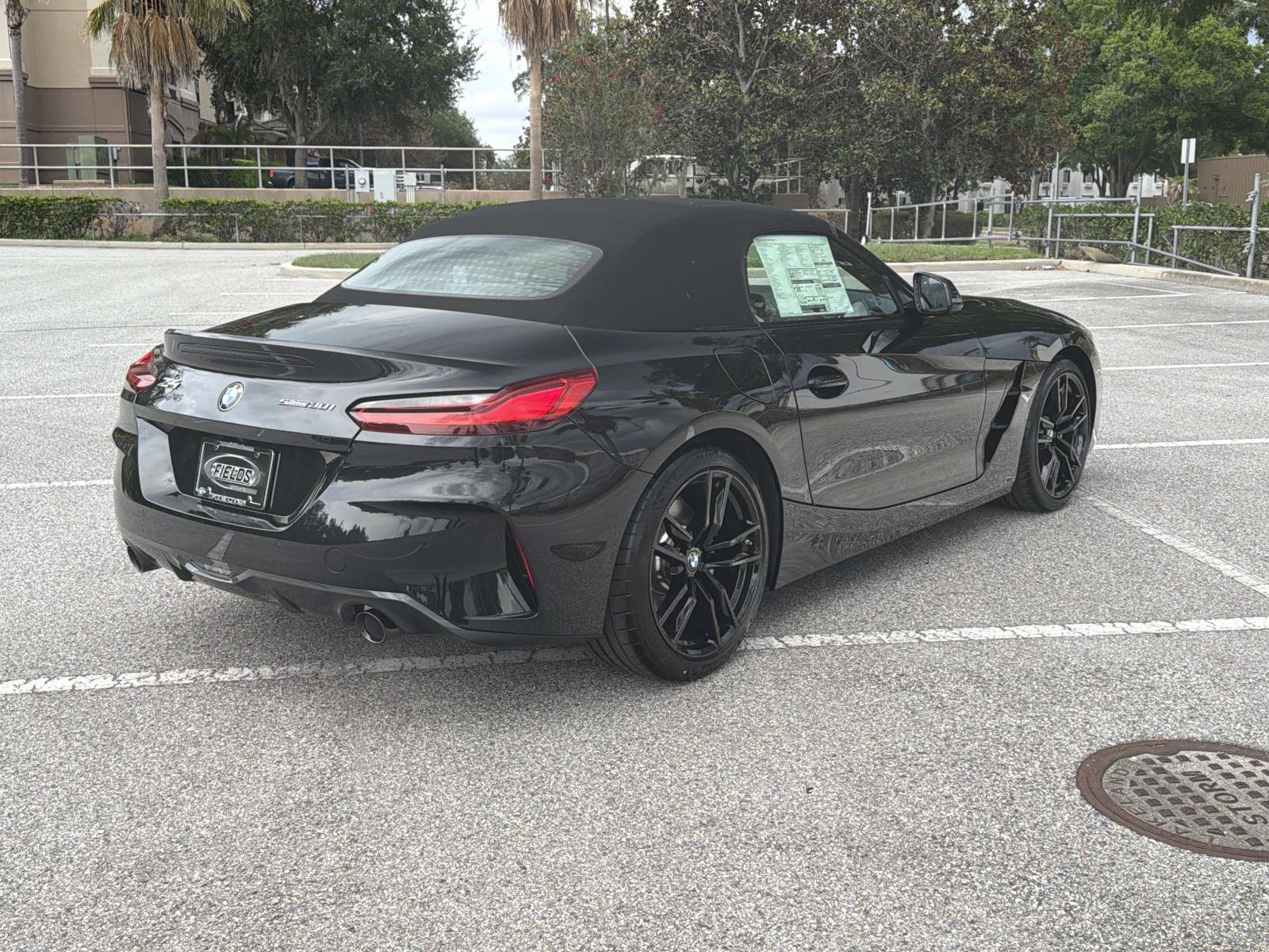 New 2026 BMW Z4 sDrive30i w/ Shadowloine Package RWD image 4