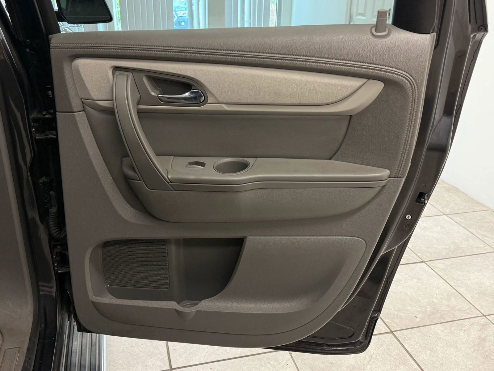 Used 2015 Chevrolet Traverse LS FWD image 22