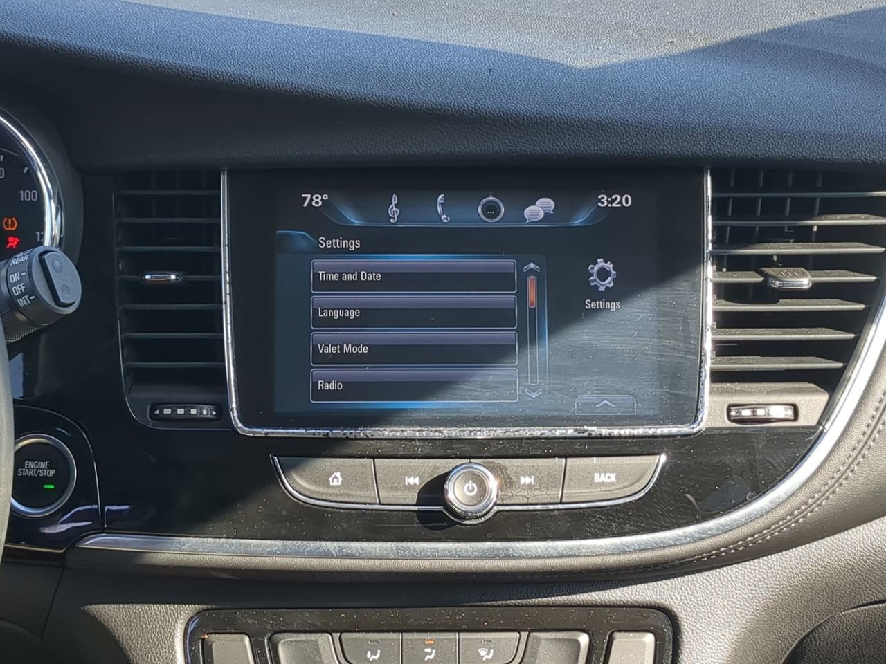 Used 2021 Buick Encore Preferred image 18