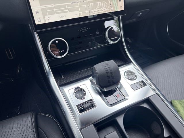 New 2024 Jaguar XF R-Dynamic SE AWD/4WD image 29