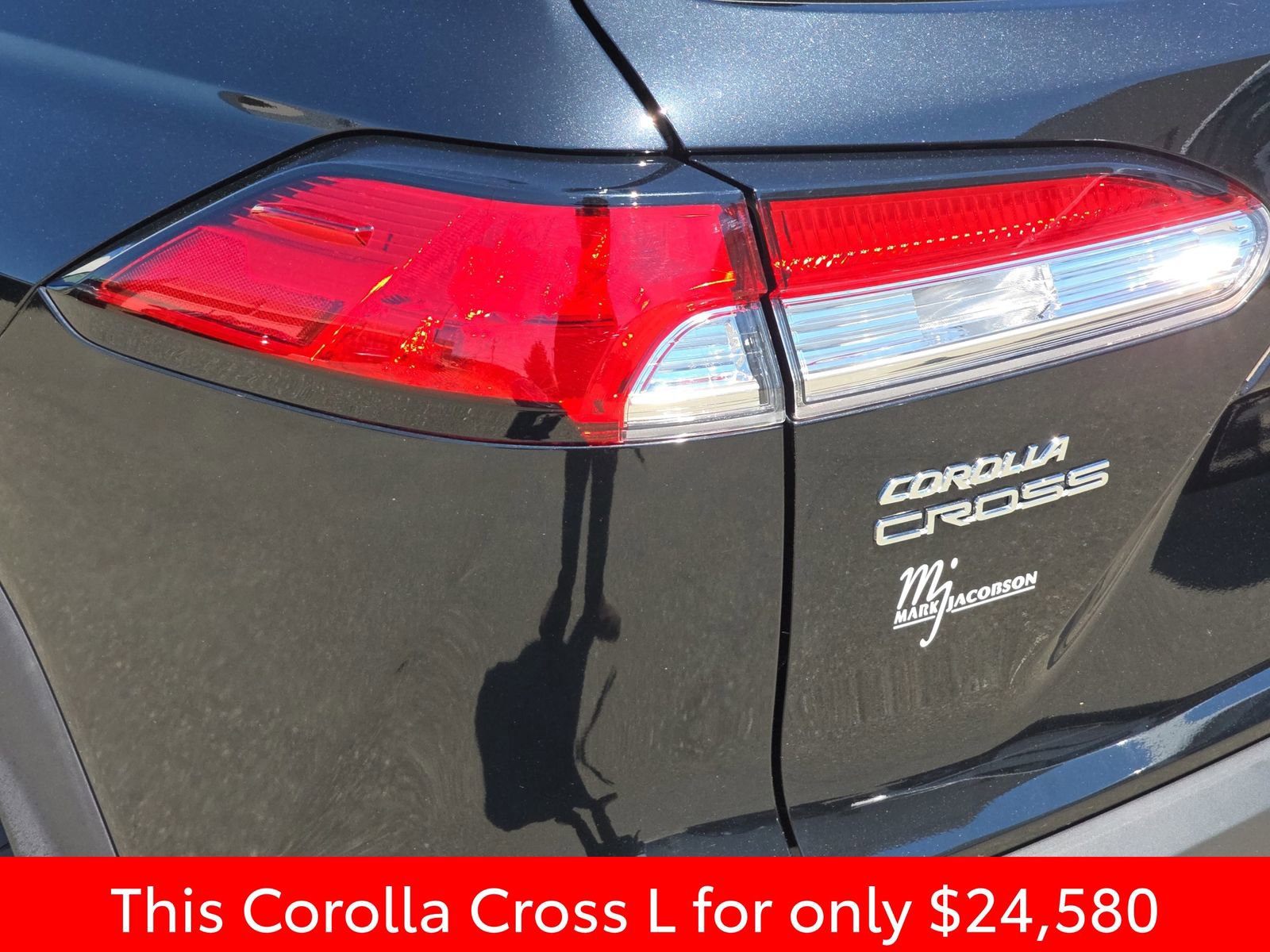 Used 2023 Toyota Corolla Cross L FWD image 37