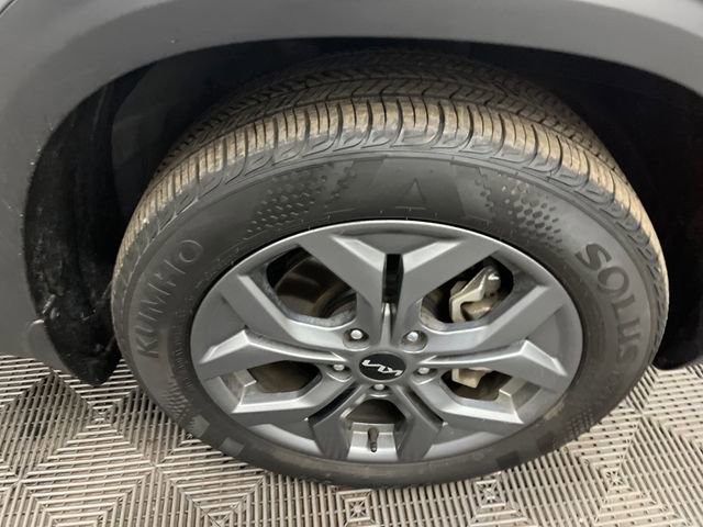Certified 2024 Kia Seltos S image 34