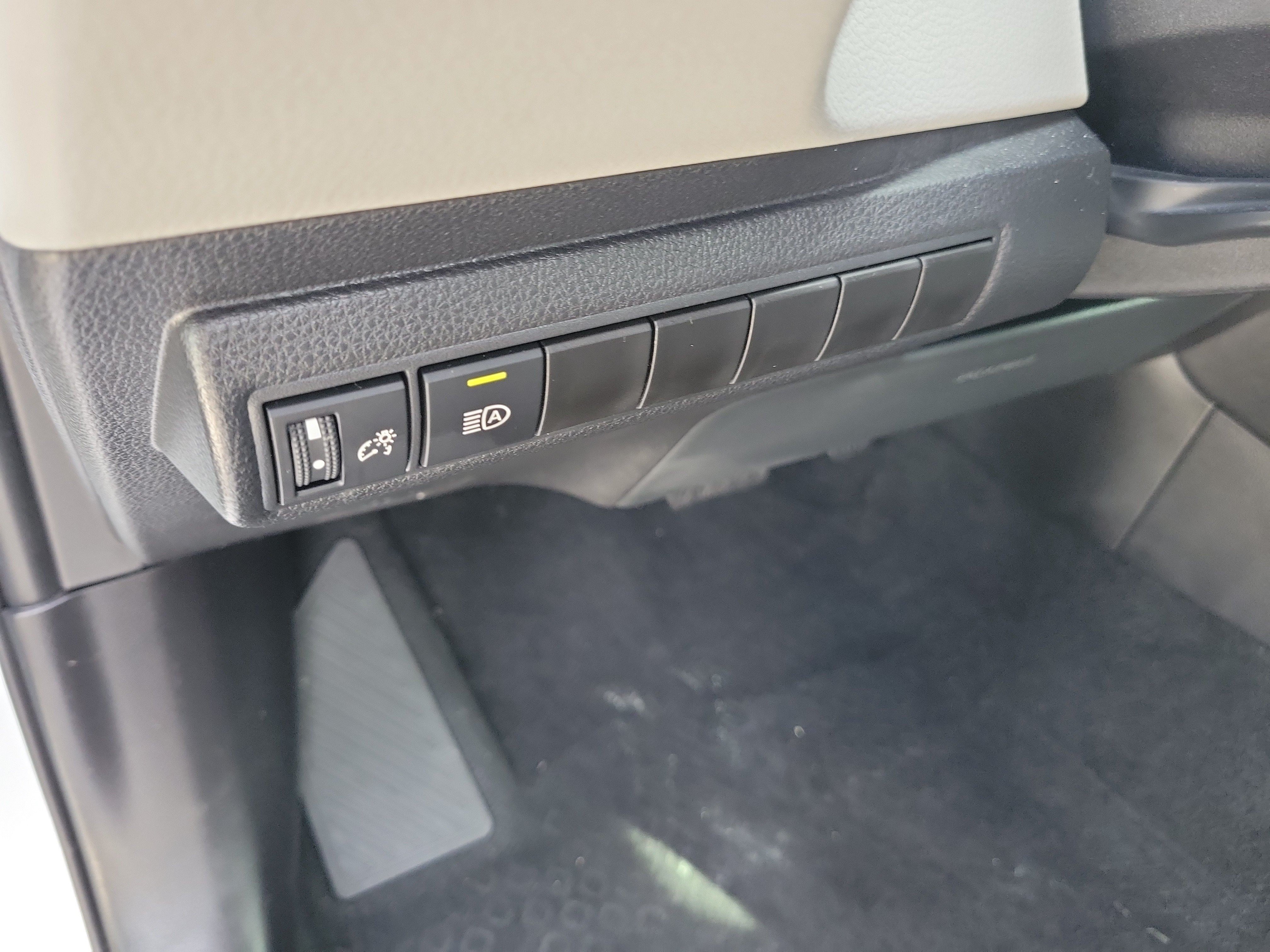 Used 2026 Toyota Corolla LE FWD image 25