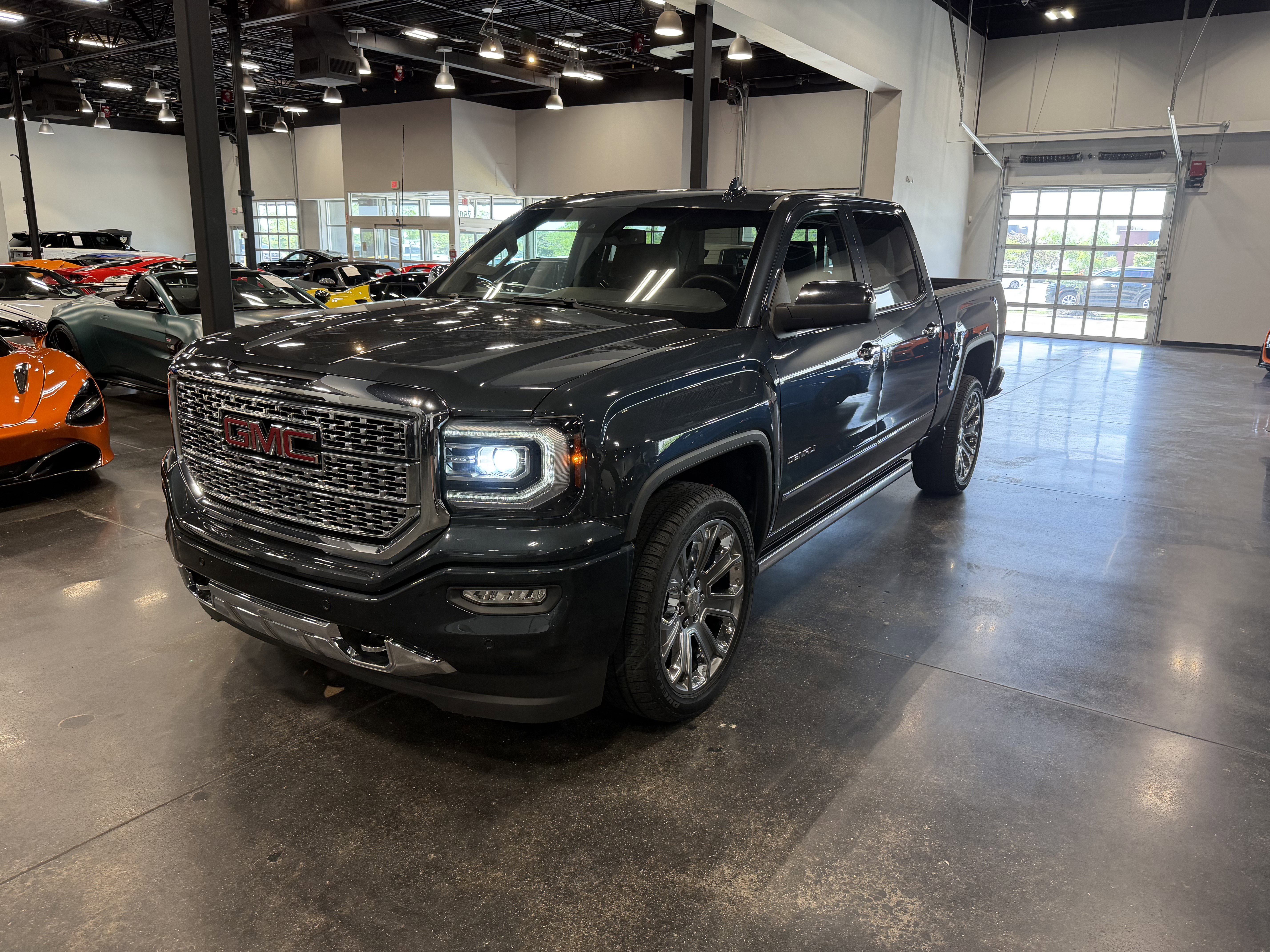 Used 2018 GMC Sierra 1500 Denali w/ Denali Ultimate Package AWD/4WD image 6