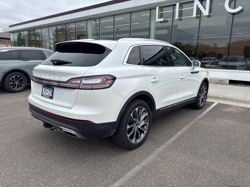 Used 2022 Lincoln Nautilus Reserve w/ Equipment Group 201A AWD/4WD image 6
