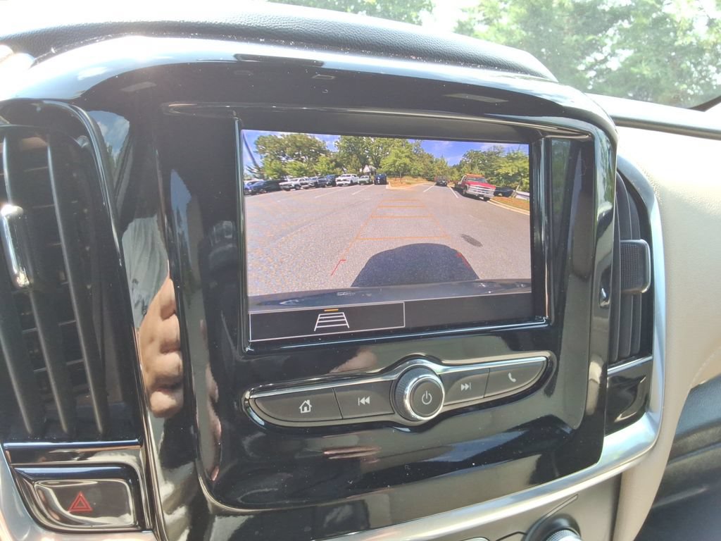 Certified 2023 Chevrolet Traverse LS FWD image 31