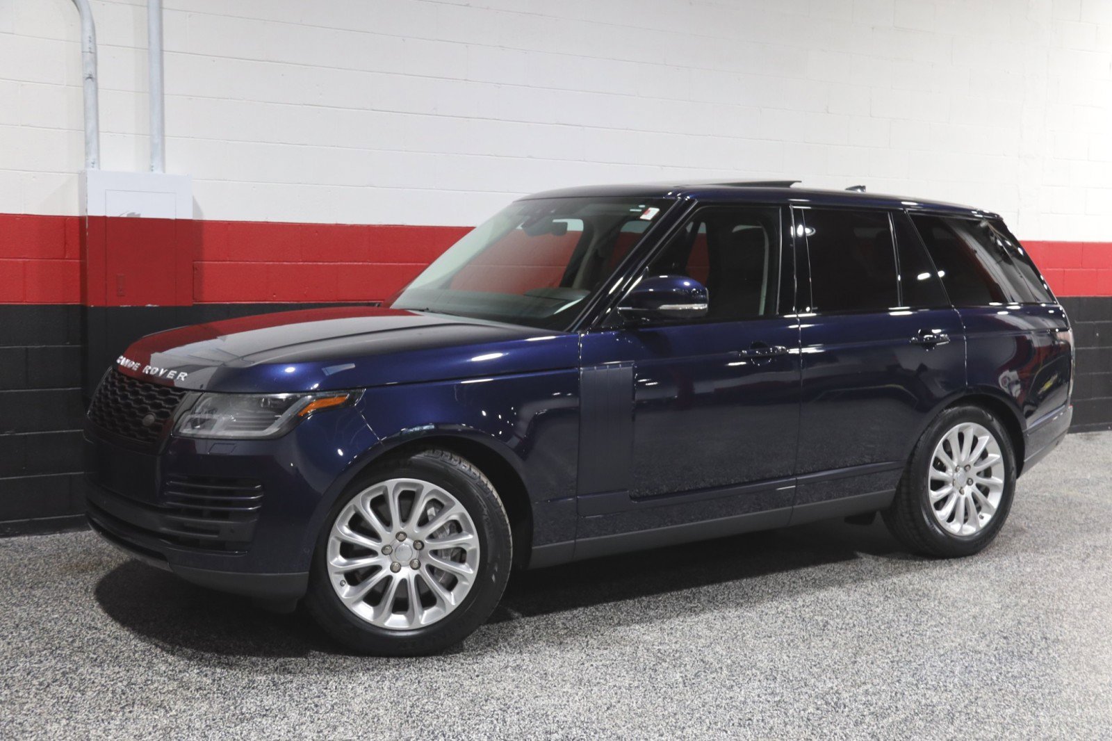 Used 2019 Land Rover Range Rover HSE image 17