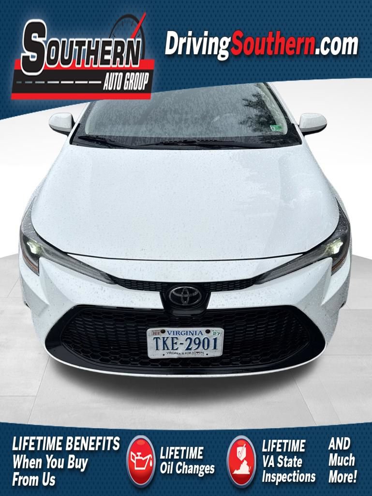 Used 2022 Toyota Corolla LE FWD image 1
