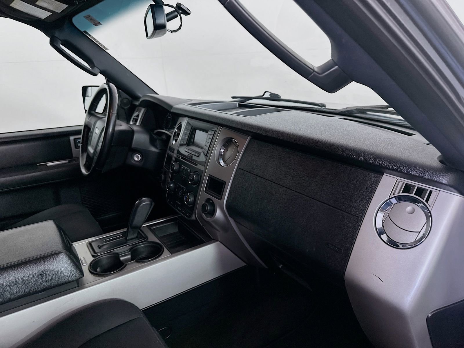 Used 2017 Ford Expedition EL XLT AWD/4WD image 28