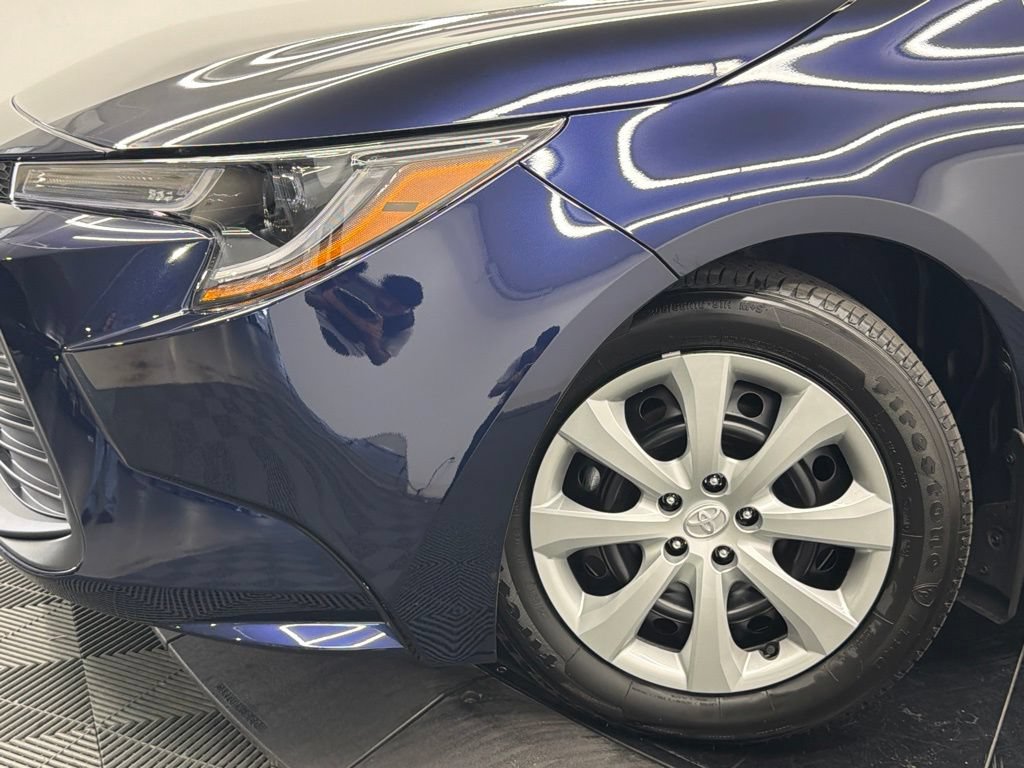 Certified 2026 Toyota Corolla LE FWD image 5