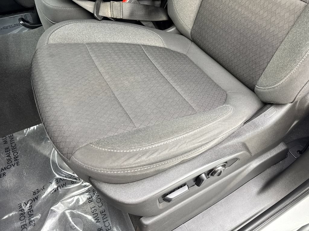 Used 2022 Chevrolet Silverado 2500 Custom w/ Custom Convenience Package AWD/4WD image 27