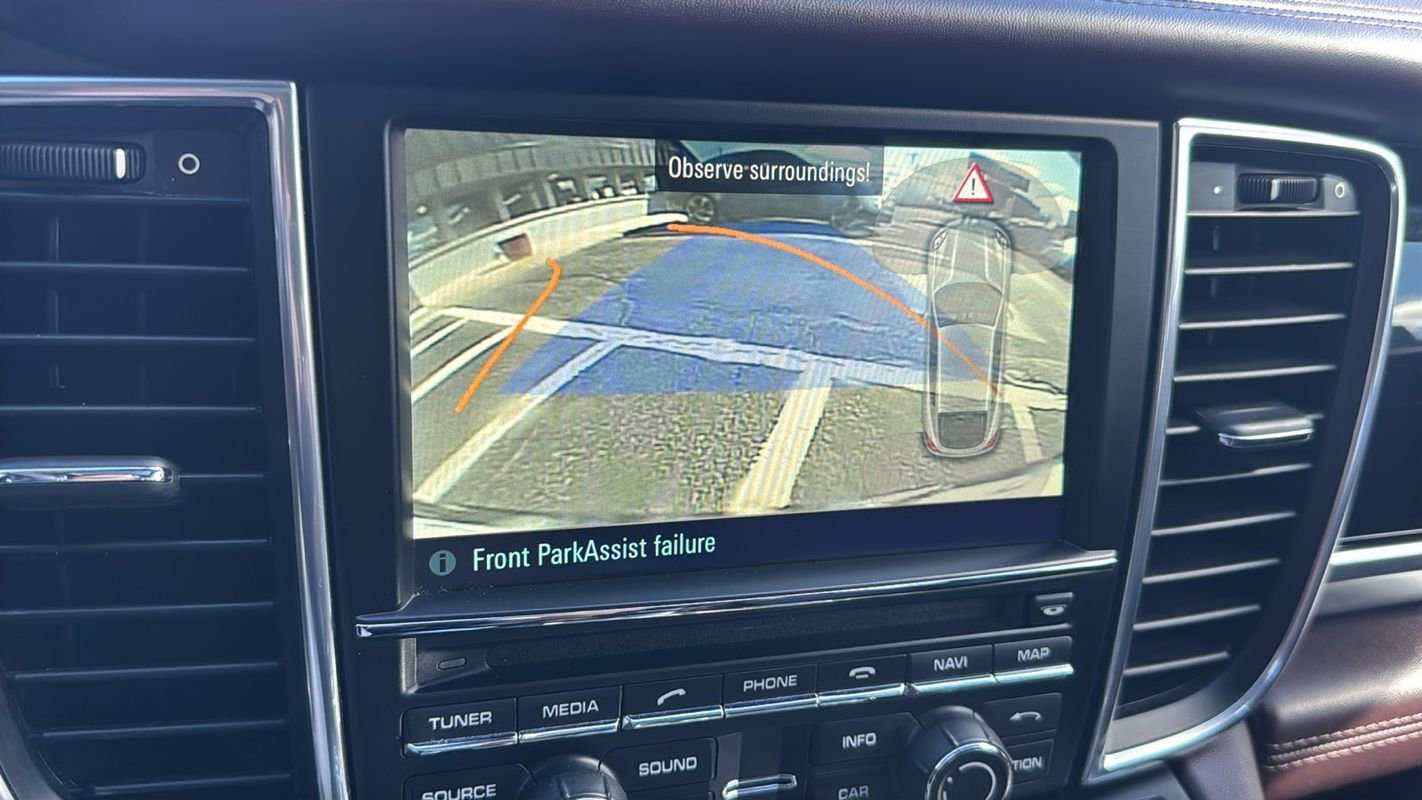 Used 2015 Porsche Panamera 4 image 30