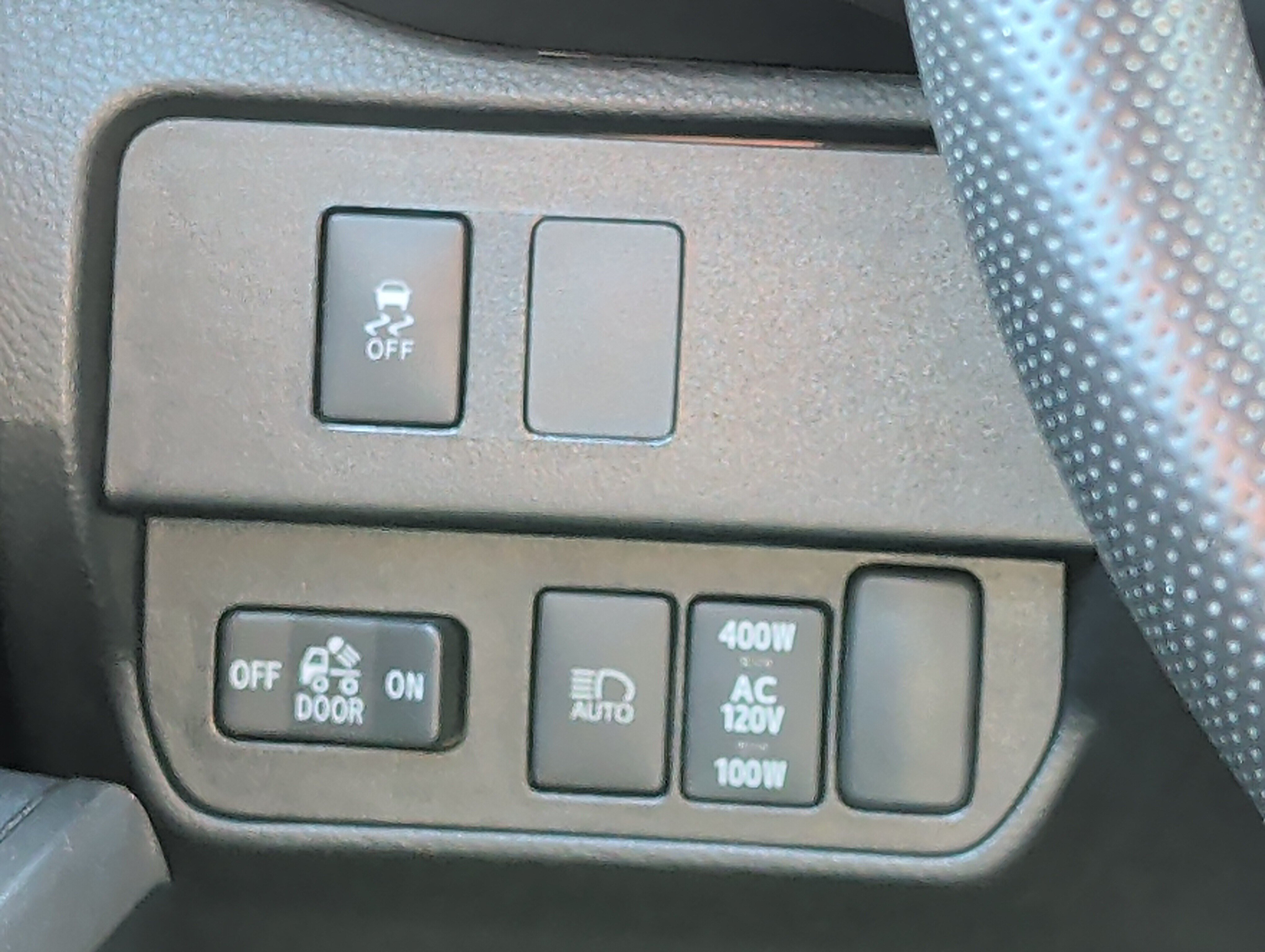 Used 2022 Toyota Tacoma TRD Off-Road w/ Technology Package AWD/4WD image 22