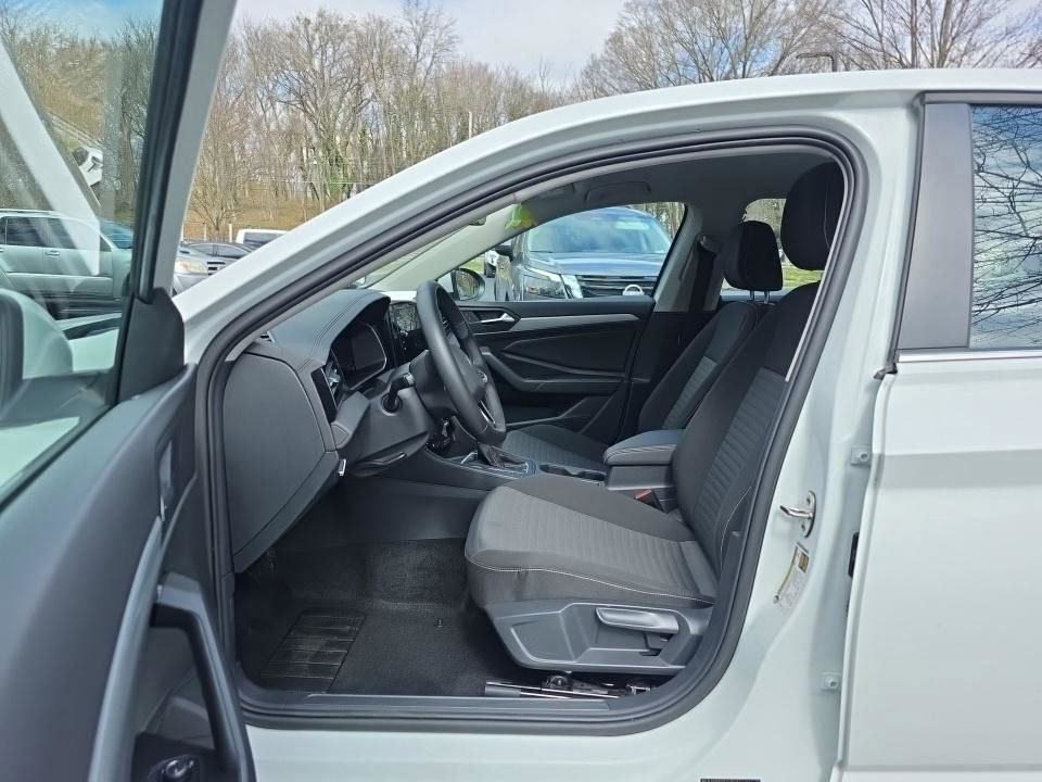 Used 2025 Volkswagen Jetta S image 22