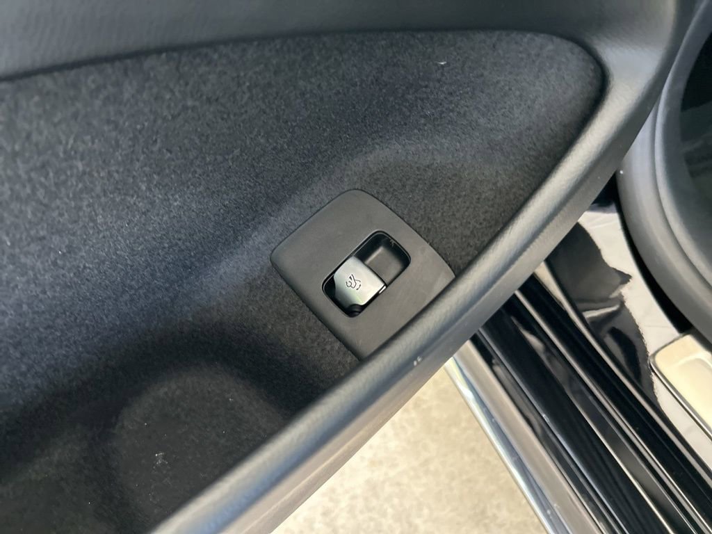 Used 2025 Mercedes-Benz E 350 4MATIC Sedan w/ Winter Package image 46