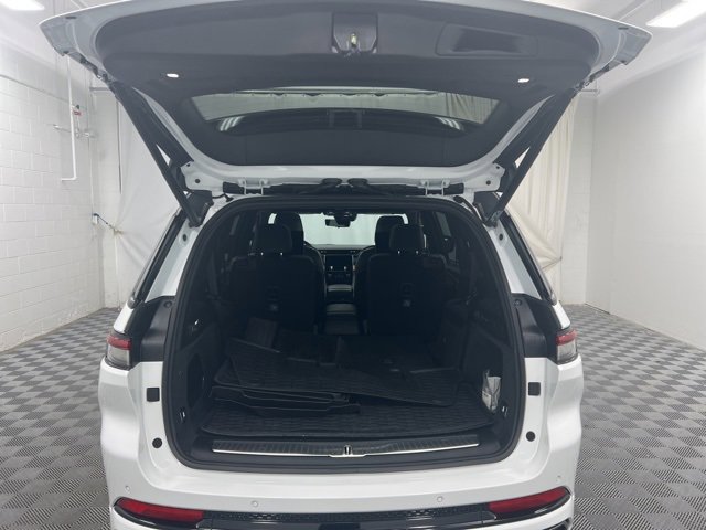 Used 2024 Jeep Grand Cherokee L Summit image 8