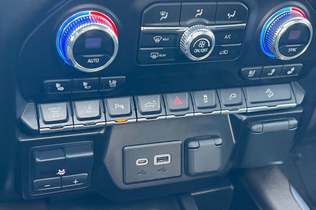 Used 2023 GMC Sierra 2500 Denali image 17