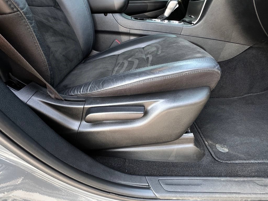 Used 2020 Jeep Grand Cherokee Altitude AWD/4WD image 14