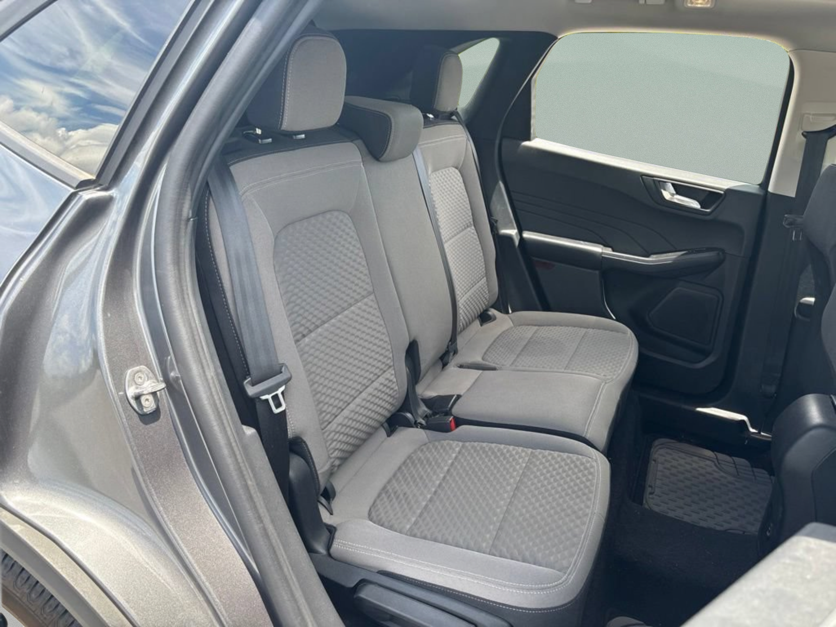 Used 2021 Ford Escape SE w/ SE Sport Appearance Package FWD image 21