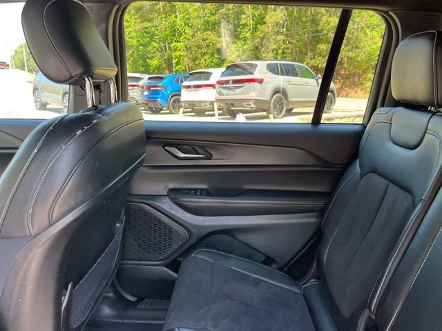 Used 2023 Jeep Grand Cherokee L Laredo AWD/4WD image 13