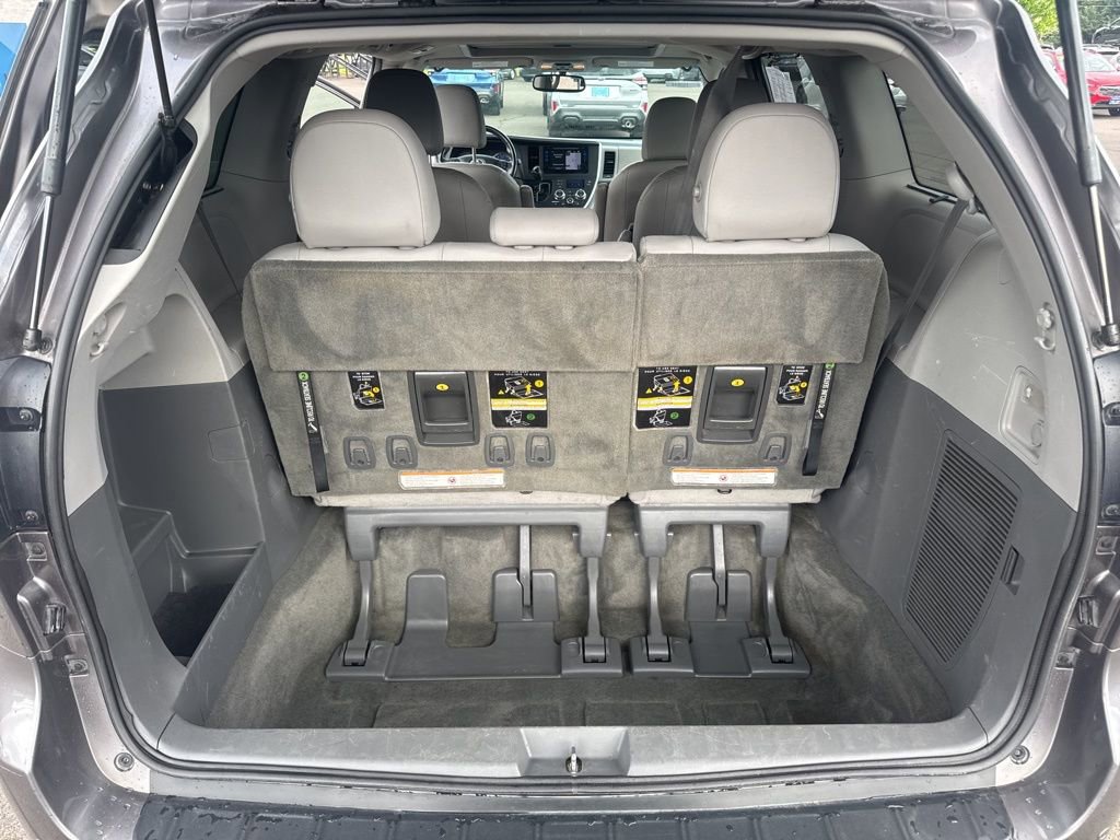 Used 2015 Toyota Sienna XLE w/ XLE Navigation Package AWD/4WD image 13