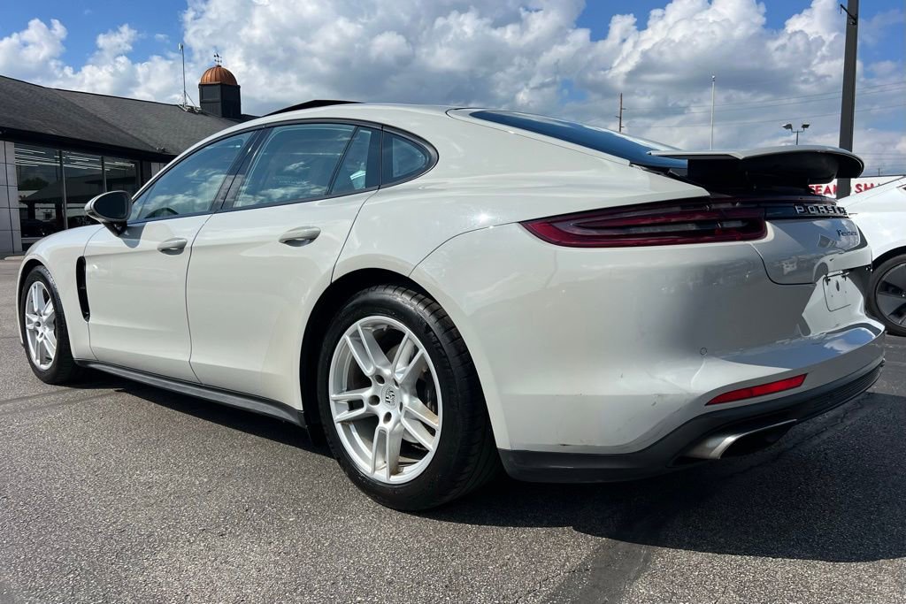 Used 2018 Porsche Panamera 4 image 4
