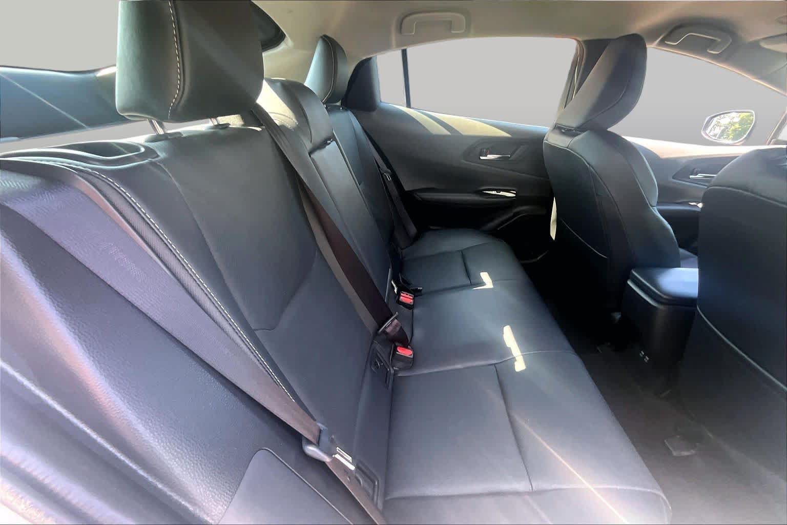 Used 2024 Toyota Prius XLE FWD image 20